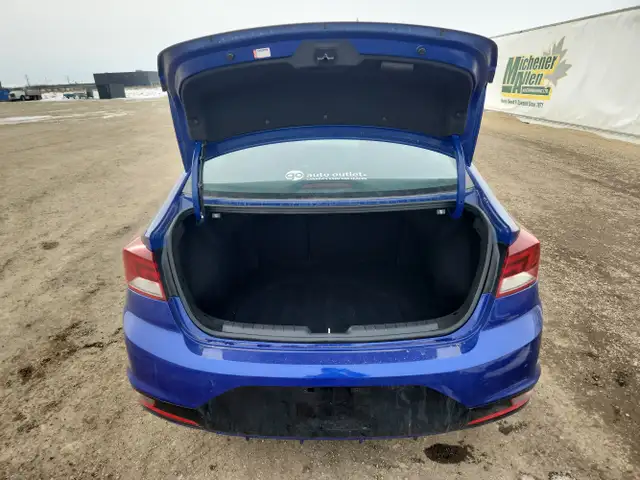 2019 Hyundai Elantra - Photo 16