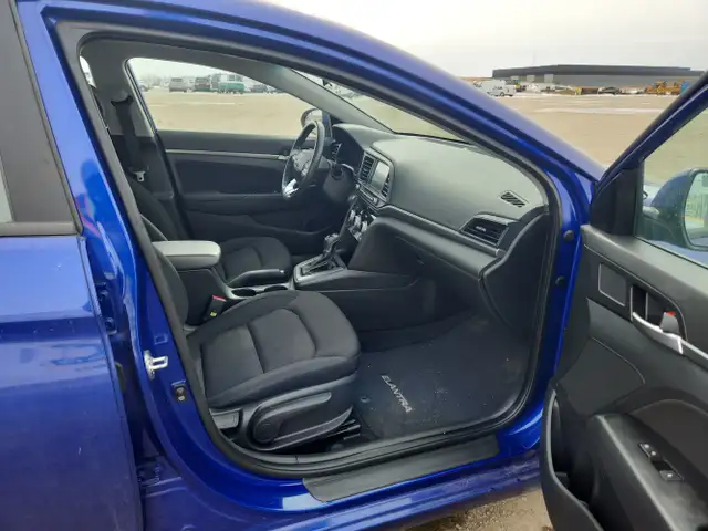 2019 Hyundai Elantra - Photo 18
