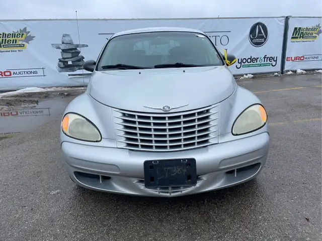 2005 Chrysler PT Cruiser - Photo 2