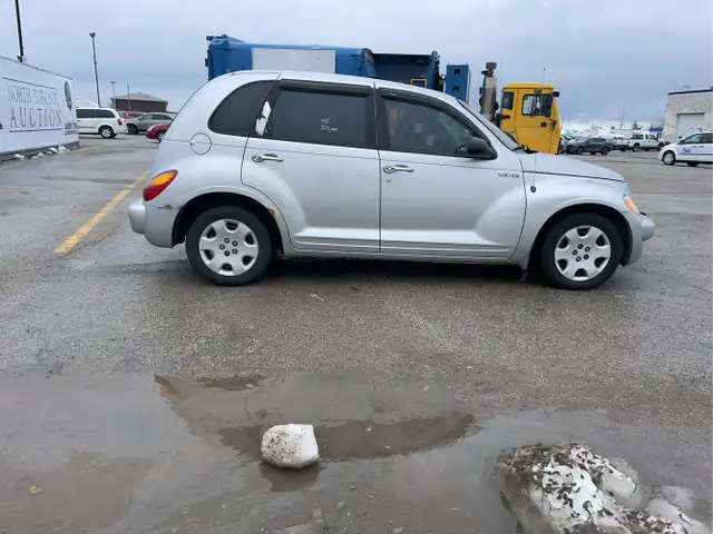 2005 Chrysler PT Cruiser - Photo 4