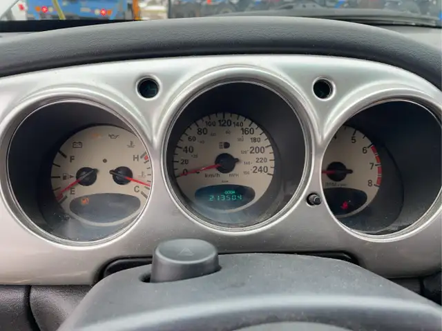 2005 Chrysler PT Cruiser - Photo 11