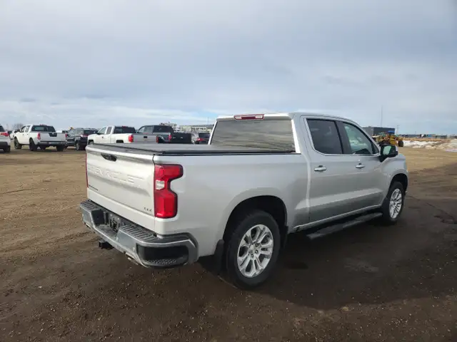 2022 Chevrolet Silverado 1500 - Photo 3