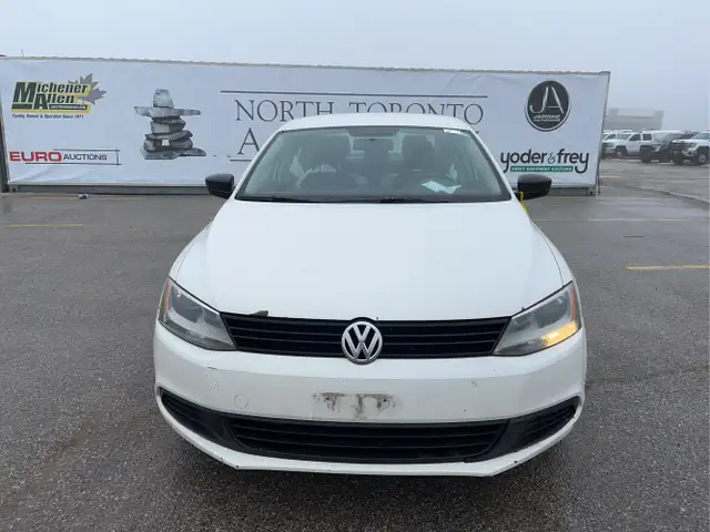2011 Volkswagen Jetta - Photo 2