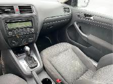 2011 Volkswagen Jetta - Photo 12