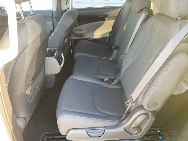 2025 Kia Carnival - Photo 26