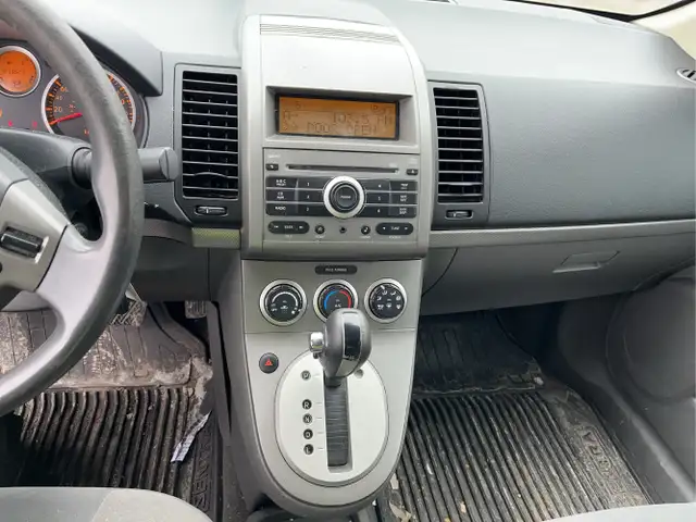 2009 Nissan Sentra - Photo 12