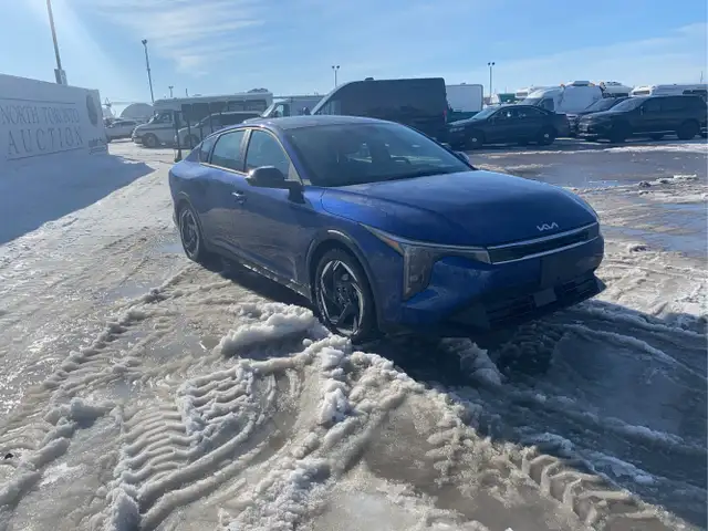 2025 Kia K4 - Photo 3