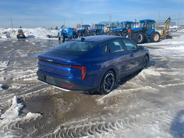 2025 Kia K4 - Photo 4