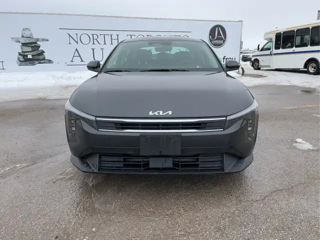 2025 Kia K4 - Photo 2