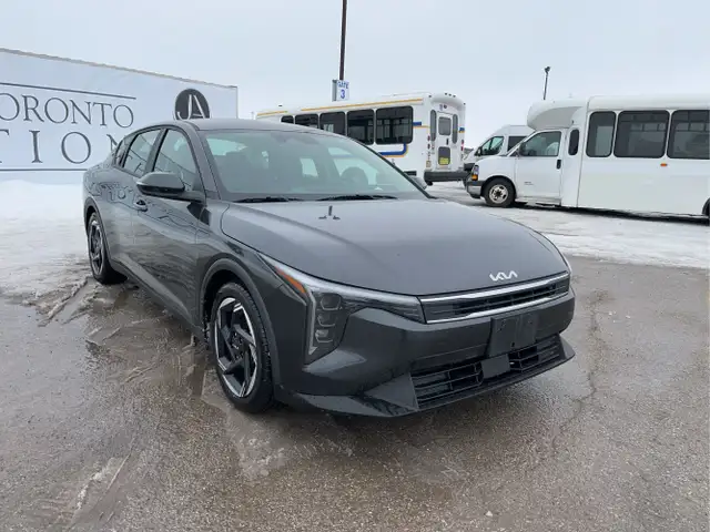 2025 Kia K4 - Photo 3