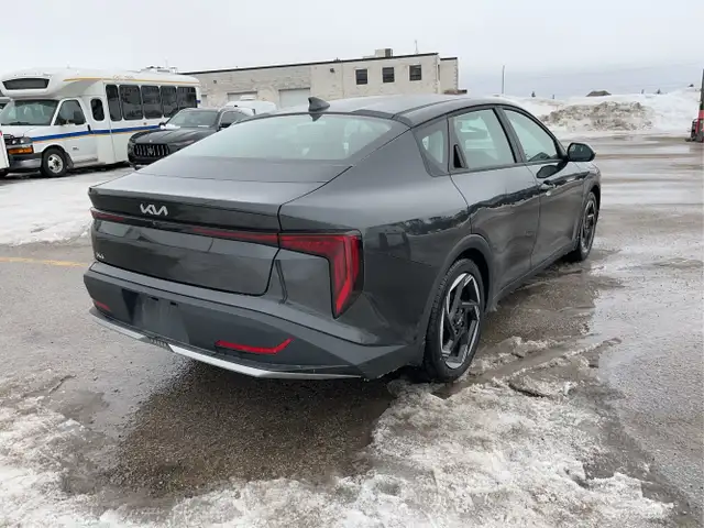 2025 Kia K4 - Photo 4