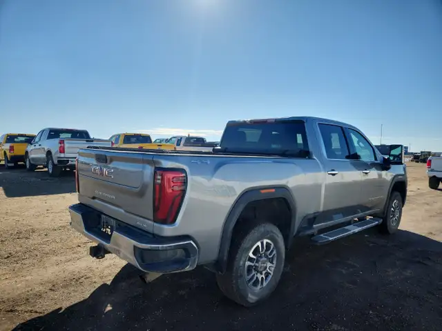 2024 GMC Sierra 2500HD - Photo 4
