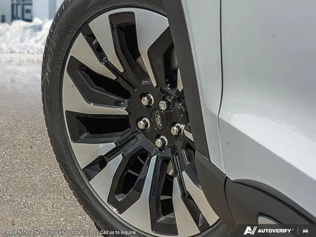 2026 Ford Explorer Platinum - Photo 8