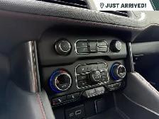 2024 Chevrolet Suburban RST 4WD | Heated Seats & Steering - Photo 7