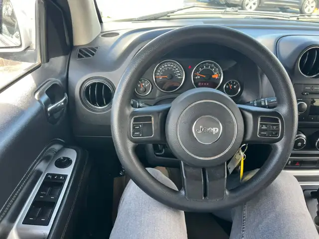 2014 Jeep Compass North - Photo 14