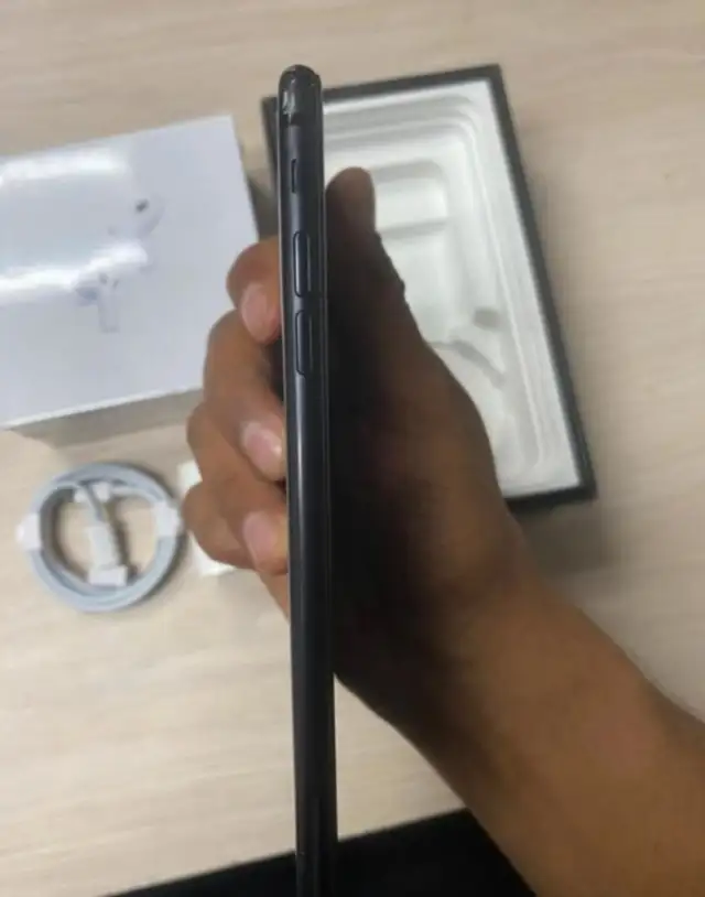 iPhone XS 256GB Unlocked - Mint Condition! - Photo 3