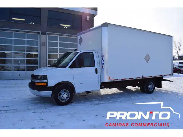 2020 Chevrolet Express Commercial Cutaway 3500  Cube 16 pieds - Photo 2
