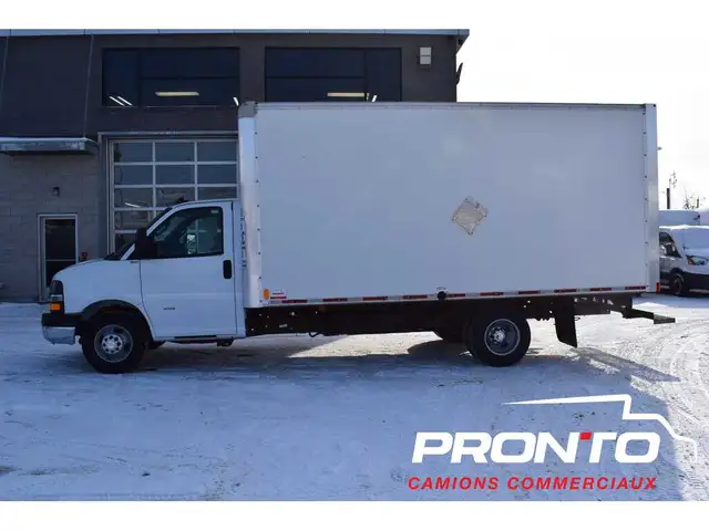 2020 Chevrolet Express Commercial Cutaway 3500  Cube 16 pieds - Photo 4