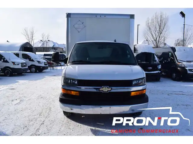 2020 Chevrolet Express Commercial Cutaway 3500  Cube 16 pieds - Photo 10