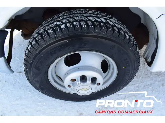 2020 Chevrolet Express Commercial Cutaway 3500  Cube 16 pieds - Photo 11