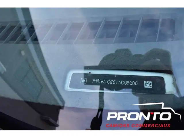 2020 Chevrolet Express Commercial Cutaway 3500  Cube 16 pieds - Photo 17