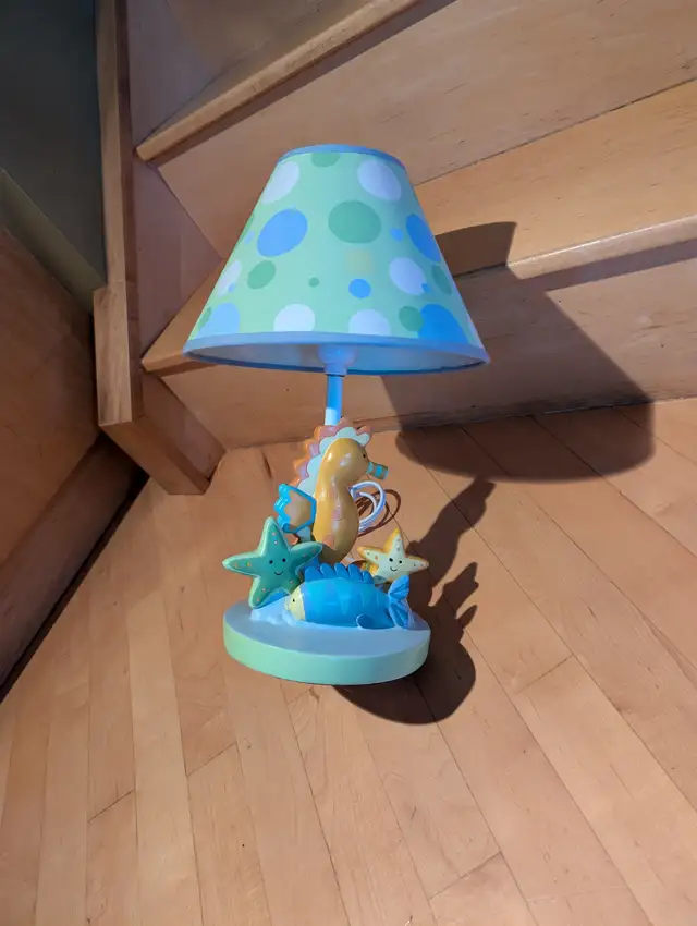Like New Children’s Starfish & Seahorse Lamp - Photo 7