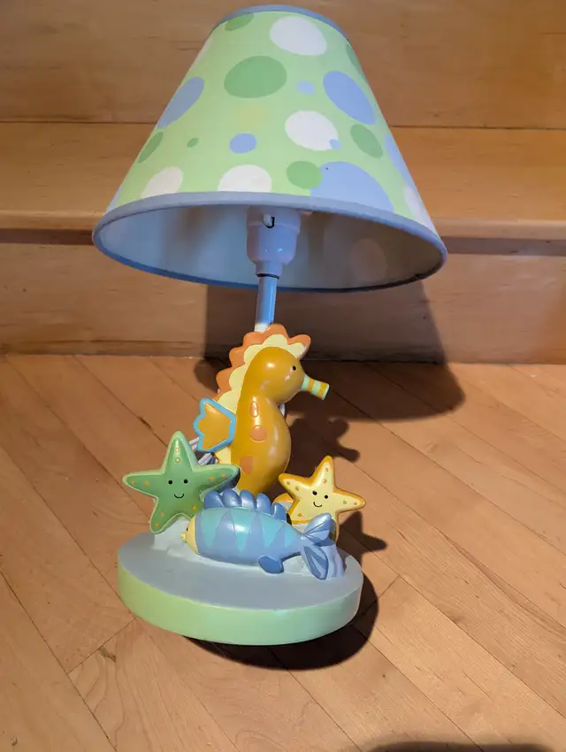 Like New Children’s Starfish & Seahorse Lamp - Photo 8