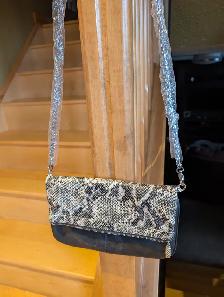 Gorgeous Le Chateau Folded Clutch Handbag - Photo 8