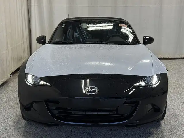 2026 Mazda MX-5 Miata - Photo 4