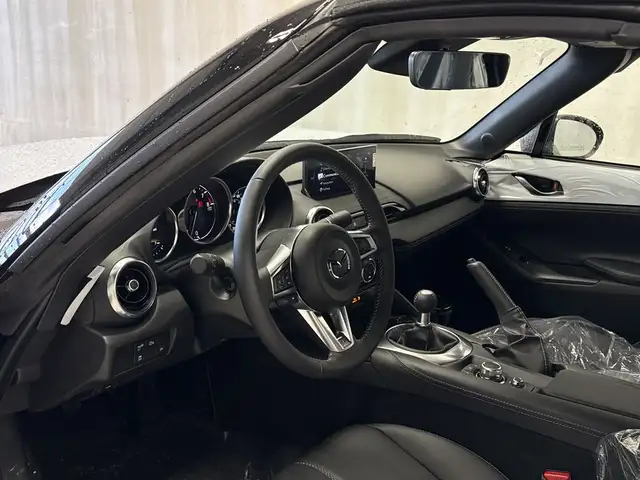 2026 Mazda MX-5 Miata - Photo 11