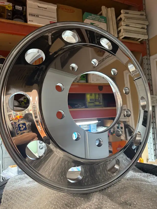 SUPER PRICE FOR A SUPER ALCOA 25.5/ 8.25 - Photo 2