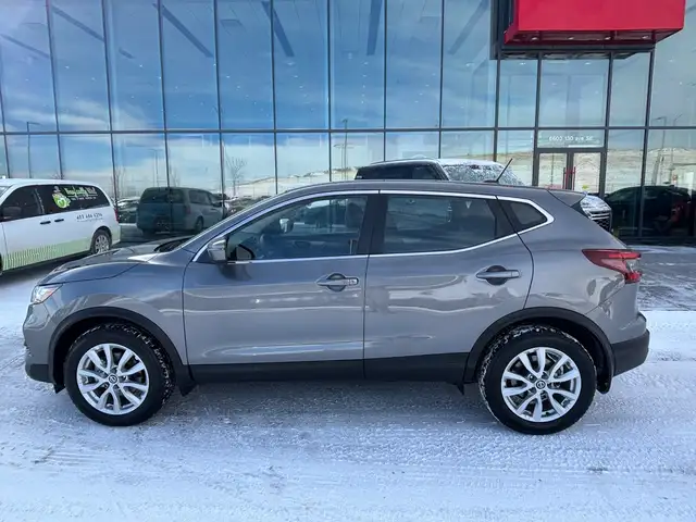 2022 Nissan Qashqai AWD S CVT • Accident Free CarFax • Backup Ca - Photo 3
