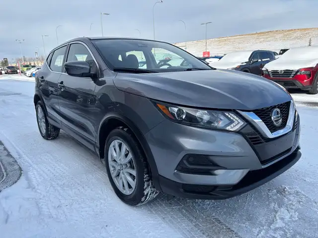2022 Nissan Qashqai AWD S CVT • Accident Free CarFax • Backup Ca - Photo 9
