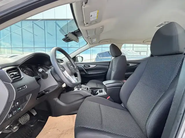 2022 Nissan Qashqai AWD S CVT • Accident Free CarFax • Backup Ca - Photo 11