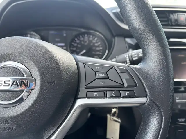 2022 Nissan Qashqai AWD S CVT • Accident Free CarFax • Backup Ca - Photo 16