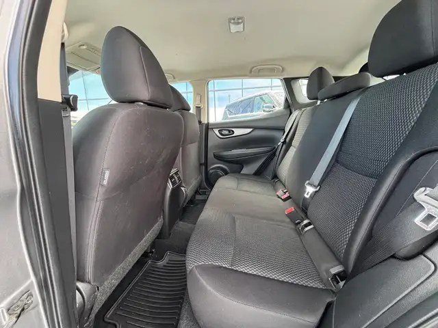 2022 Nissan Qashqai AWD S CVT • Accident Free CarFax • Backup Ca - Photo 23
