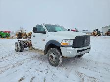 2012 Dodge Ram 5500 - Photo 2