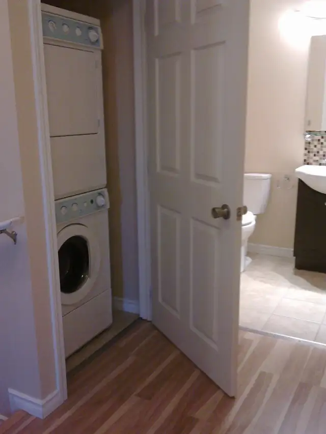 New and Stylish Two Bedroom Apartment - Photo 7