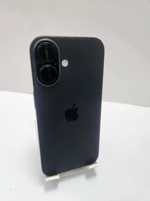 iPhone 16 Black 91% 3 Months Warranty W/Charger - Photo 3