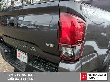 2022 Toyota Tacoma TRD SPORT, NEW FRONT BRAKES REAR 75% - Photo 11