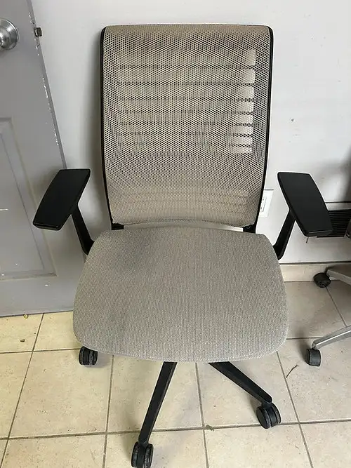 Steelcase Think V2 Chair-Fixed Arms!
