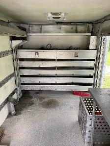 classeurs et tablettes en aluminium