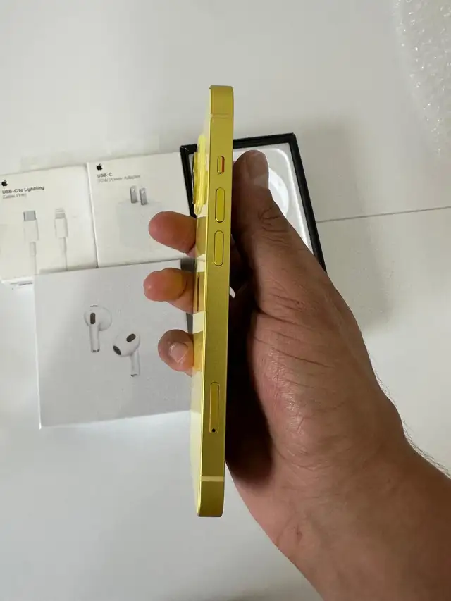 iPhone 14 128gb Yellow 86% battery Accessories Pkg/Delivery - Photo 4