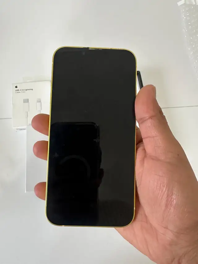 iPhone 14 128gb Yellow 86% battery Accessories Pkg/Delivery - Photo 6
