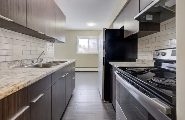 FULLY RENOVATED 2-BDRM – ALL UTILITIES INCLUDED – MOVE-IN READY! - Photo 6