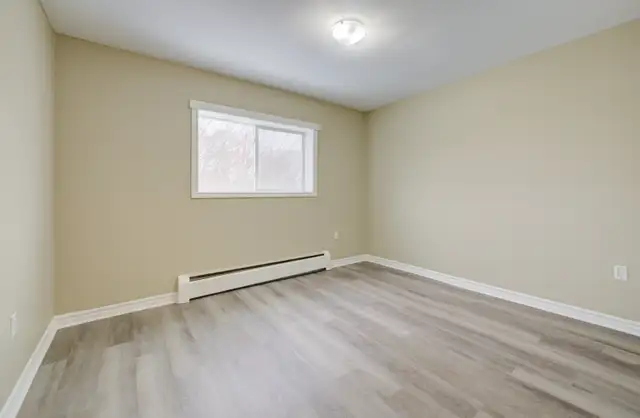 FULLY RENOVATED 2-BDRM – ALL UTILITIES INCLUDED – MOVE-IN READY! - Photo 10