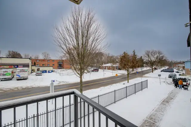 FULLY RENOVATED 2-BDRM – ALL UTILITIES INCLUDED – MOVE-IN READY! - Photo 12