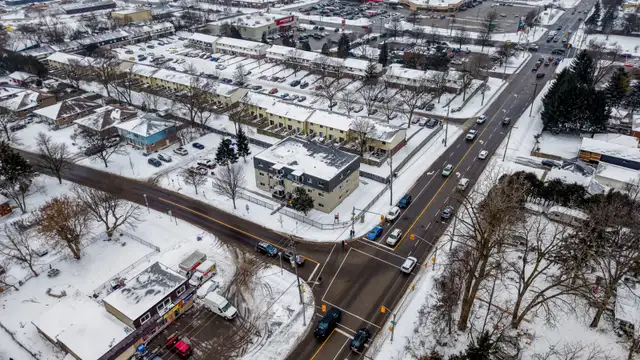 FULLY RENOVATED 2-BDRM – ALL UTILITIES INCLUDED – MOVE-IN READY! - Photo 19