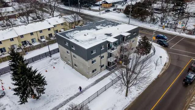 FULLY RENOVATED 2-BDRM – ALL UTILITIES INCLUDED – MOVE-IN READY! - Photo 22