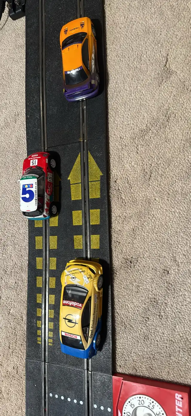 Super Scalextric Slot Car Set Complete 7 Cars – Priced to Sell - Photo 3